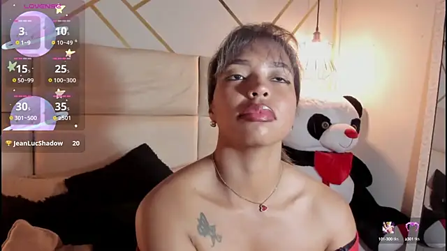 Snapshot of Nathaliajonees chatting on 01.21.25 Nathaliajonees online show from 01.21.25