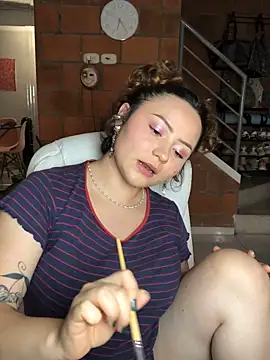 karlahush online show from 10.24.25