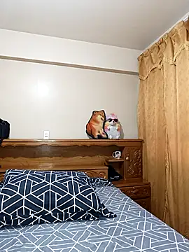 Lucy Chery online show from 11.05.25