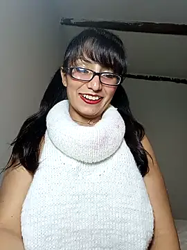 Lucy Chery online show from 06.03.26