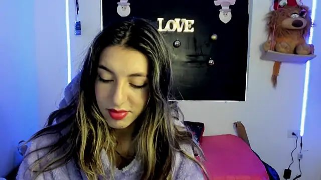 Snapshot of queen-natty chatting on 12.07.24 queen-natty online show from 12.07.24