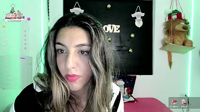 Snapshot of queen-natty chatting on 12.17.24 queen-natty online show from 12.17.24