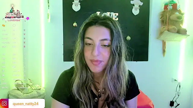 Snapshot of queen-natty chatting on 01.05.25 queen-natty online show from 01.05.25