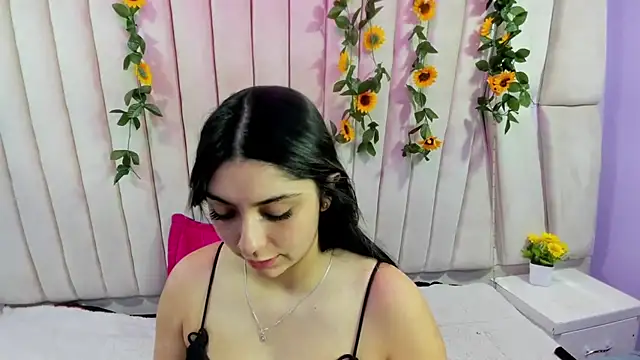 Lucy Anall  online show from 10.03.25