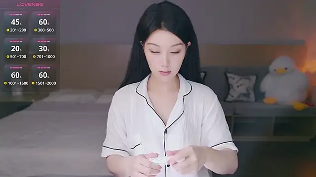 Snapshot of Lucky-baby chatting on 09.24.25 Lucky-baby online show from 09.24.25