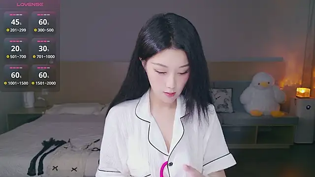 Snapshot of Lucky-baby chatting on 09.26.25 Lucky-baby online show from 09.26.25