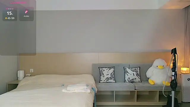 Snapshot of Lucky-baby chatting on 10.22.25 Lucky-baby online show from 10.22.25