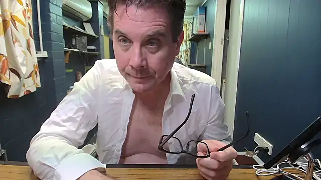 tilobinder online show from 01.18.26