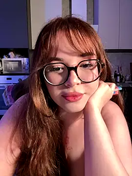 Snapshot of CutiePie3 chatting on 11.13.25 CutiePie3 online show from 11.13.25