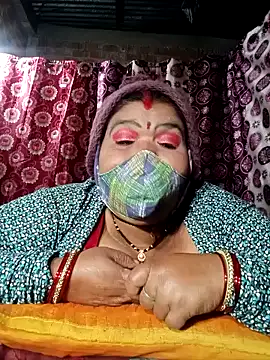Hot Falguni online show from 01.08.25