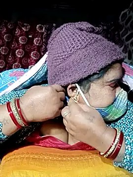 Hot Falguni online show from 01.09.25