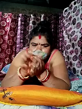 Hot Falguni online show from 01.11.25
