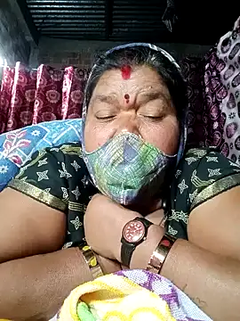 Hot Falguni online show from 01.13.25