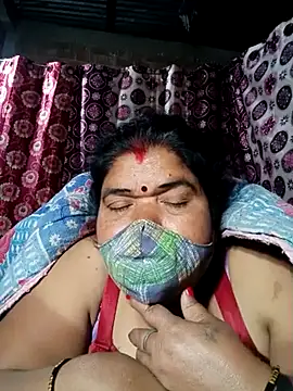 Hot Falguni online show from 02.07.25