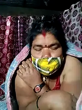 Hot Falguni online show from 02.11.25