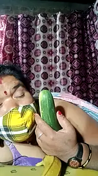 Hot Falguni online show from 02.11.25