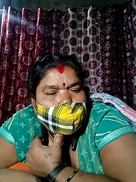 Hot Falguni online show from 02.17.25