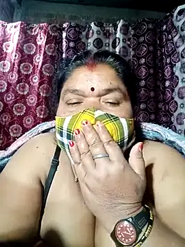 Hot Falguni online show from 02.18.25