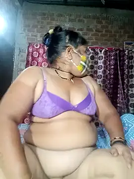 Hot Falguni online show from 02.18.25