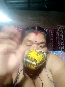 Hot Falguni online show from 02.19.25