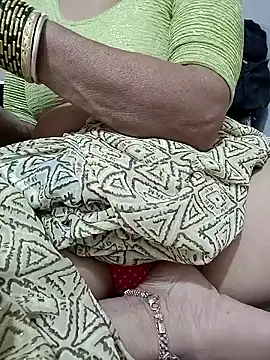 Hot Falguni online show from 09.13.25
