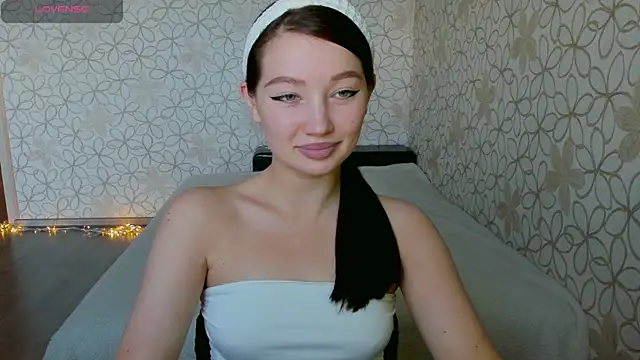 Lissa Cristal online show from 05.24.26