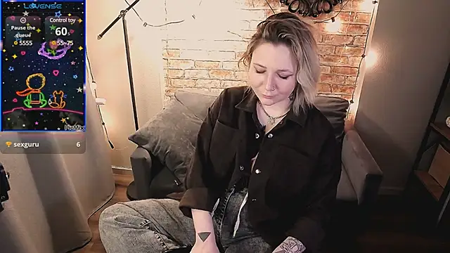 Ozalin Green online show from 03.16.25