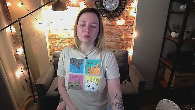 Ozalin Green online show from 09.30.25