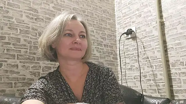 EdithManning online show from 12.17.24