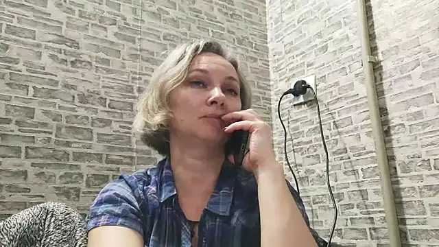 EdithManning online show from 01.10.25