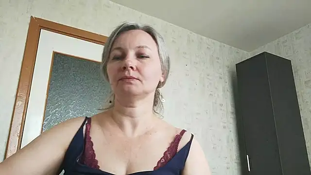 Snapshot of EdithManning chatting on 06.22.26 EdithManning online show from 06.22.26