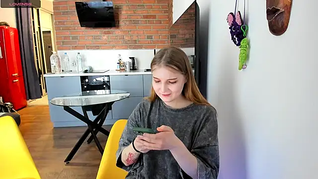 princessaalicc online show from 02.04.25