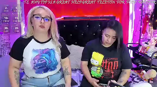 Snapshot of katieeandsharonn chatting on 01.18.25 katieeandsharonn online show from 01.18.25