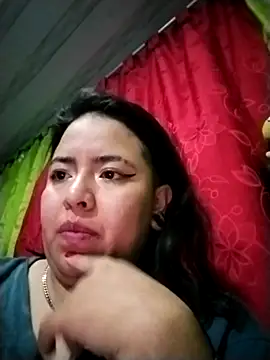 Snapshot of katieeandsharonn chatting on 03.19.25 katieeandsharonn online show from 03.19.25