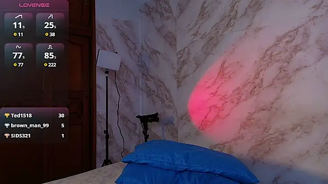 Snapshot of lucia_brown chatting on 02.06.25 lucia brown online show from 02.06.25