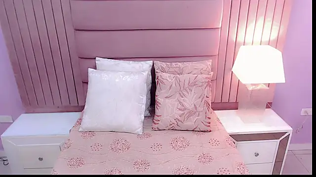 Snapshot of SexyValeriaa chatting on 01.09.25 SexyValeriaa online show from 01.09.25