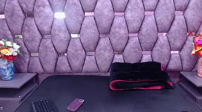 Snapshot of Miaa_Thopmson chatting on 12.19.24 Miaa Thopmson online show from 12.19.24