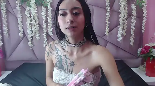 Snapshot of Miaa_Thopmson chatting on 02.25.25 Miaa Thopmson online show from 02.25.25