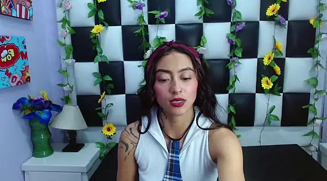 Snapshot of Miaa_Thopmson chatting on 03.14.25 Miaa Thopmson online show from 03.14.25