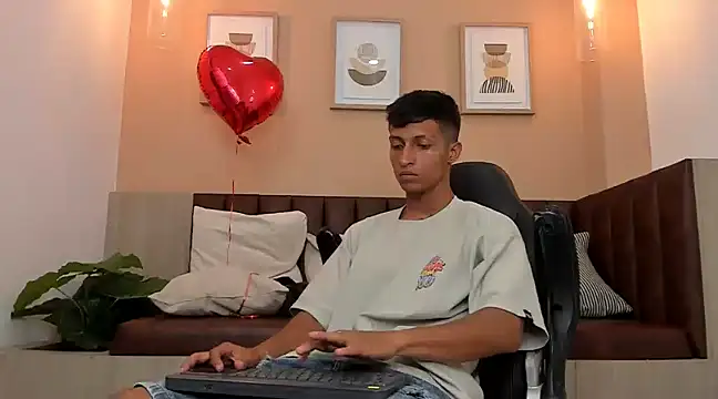 wolf james123 online show from 02.08.25