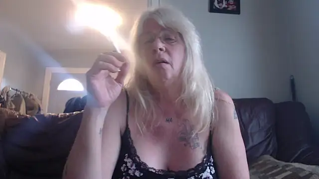 Snapshot of canadiancougar1965 chatting on 02.06.25 canadiancougar1965 online show from 02.06.25