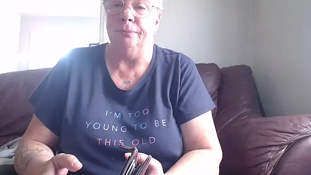 Snapshot of canadiancougar1965 chatting on 10.21.25 canadiancougar1965 online show from 10.21.25