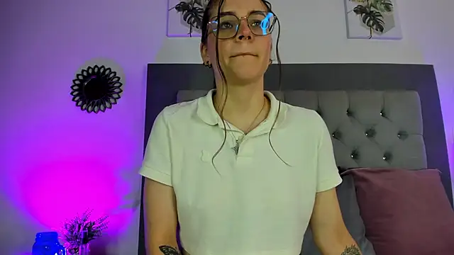 crystal Frost online show from 01.07.25