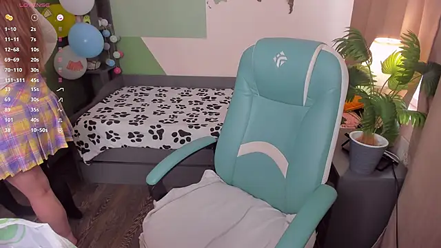 Snapshot of sophie__lee chatting on 09.25.25 sophie lee online show from 09.25.25