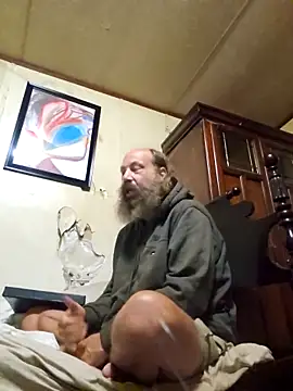 Snapshot of Beyond1978 chatting on 10.13.25 Beyond1978 online show from 10.13.25