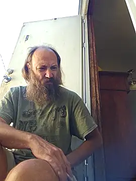 Snapshot of Beyond1978 chatting on 10.22.25 Beyond1978 online show from 10.22.25