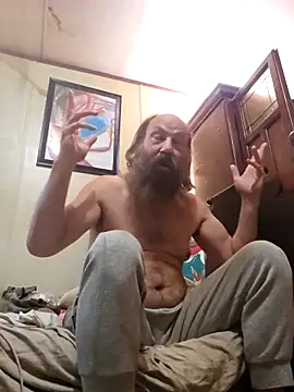 Snapshot of Beyond1978 chatting on 10.26.25 Beyond1978 online show from 10.26.25