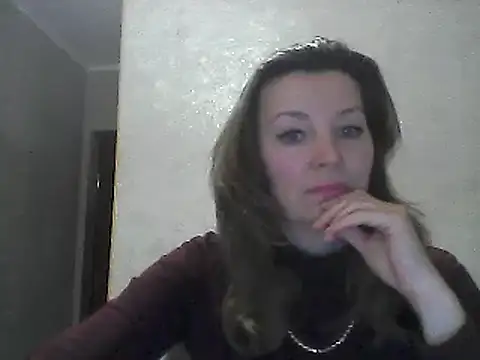 Snapshot of VselenaSun402 chatting on 12.17.24 VselenaSun402 online show from 12.17.24