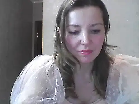 Snapshot of VselenaSun402 chatting on 01.04.25 VselenaSun402 online show from 01.04.25