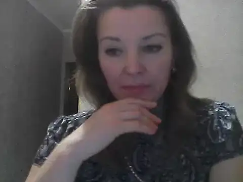 Snapshot of VselenaSun402 chatting on 01.05.25 VselenaSun402 online show from 01.05.25